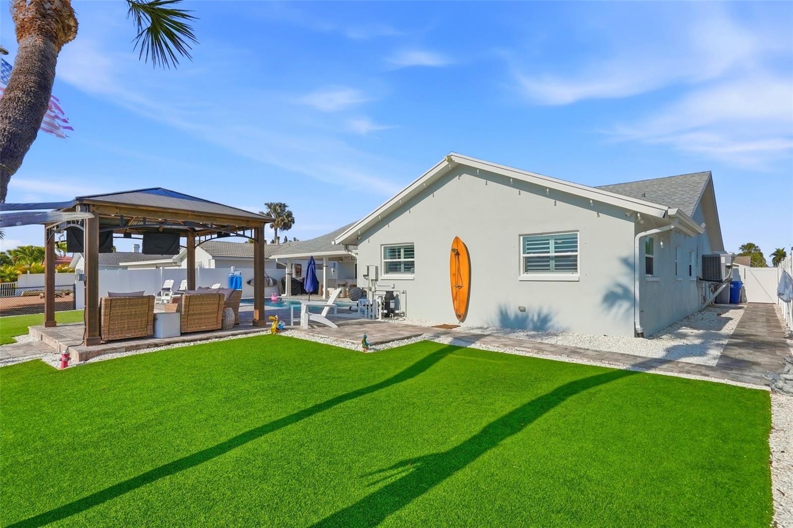 6420 3RD PALM PT