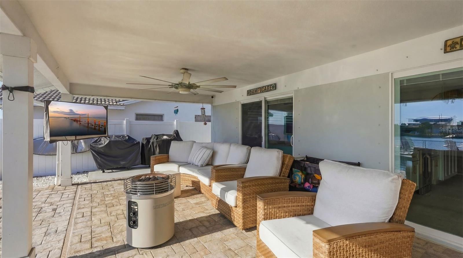 6420 3RD PALM PT