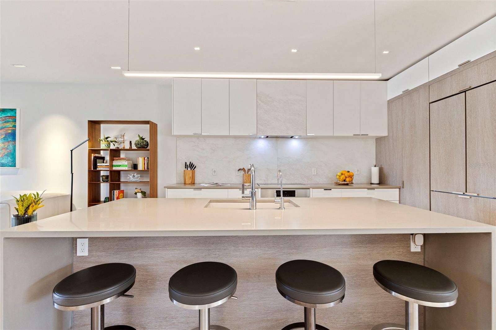 722 PINELLAS BAYWAY S #104