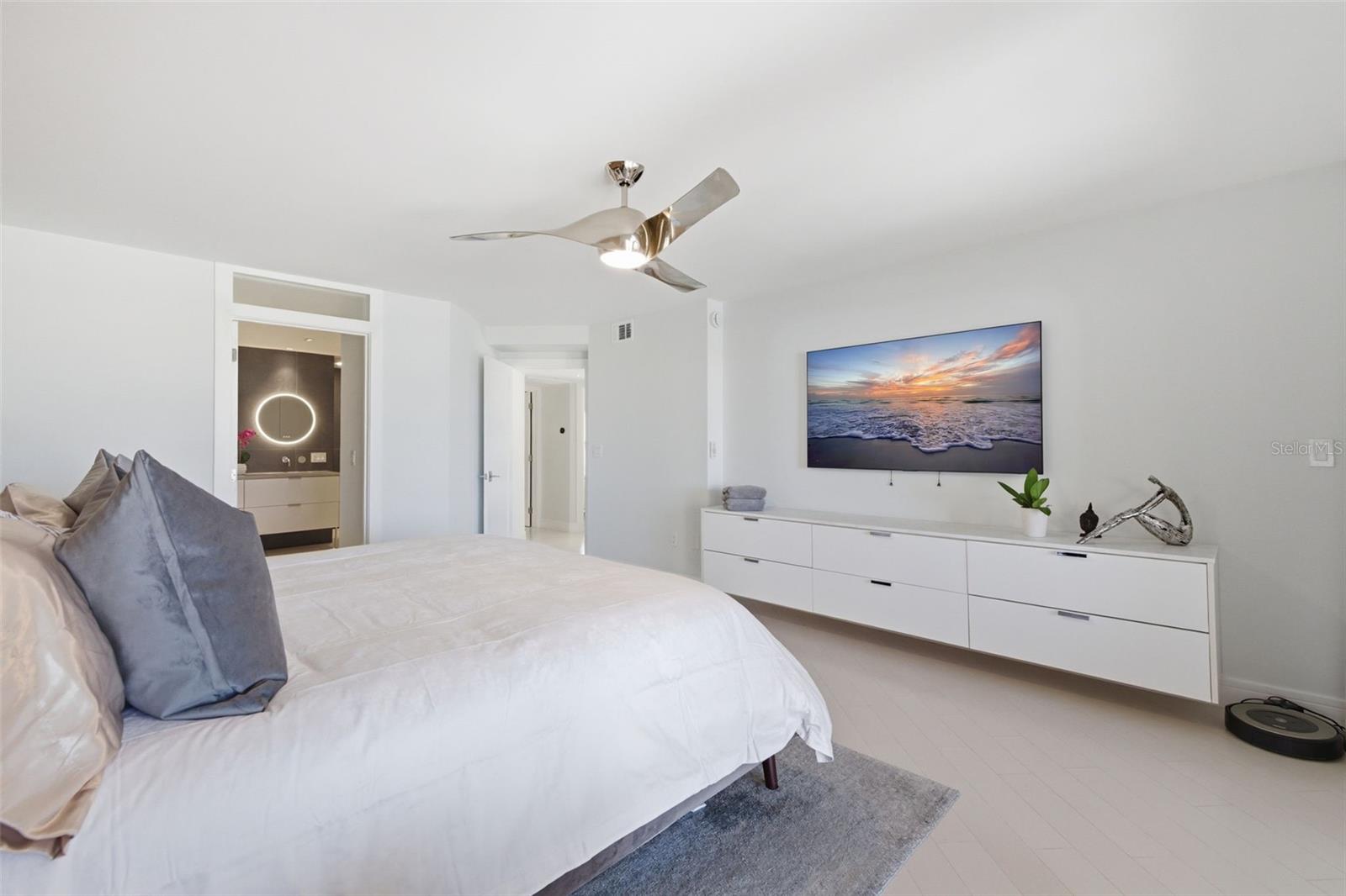 722 PINELLAS BAYWAY S #104