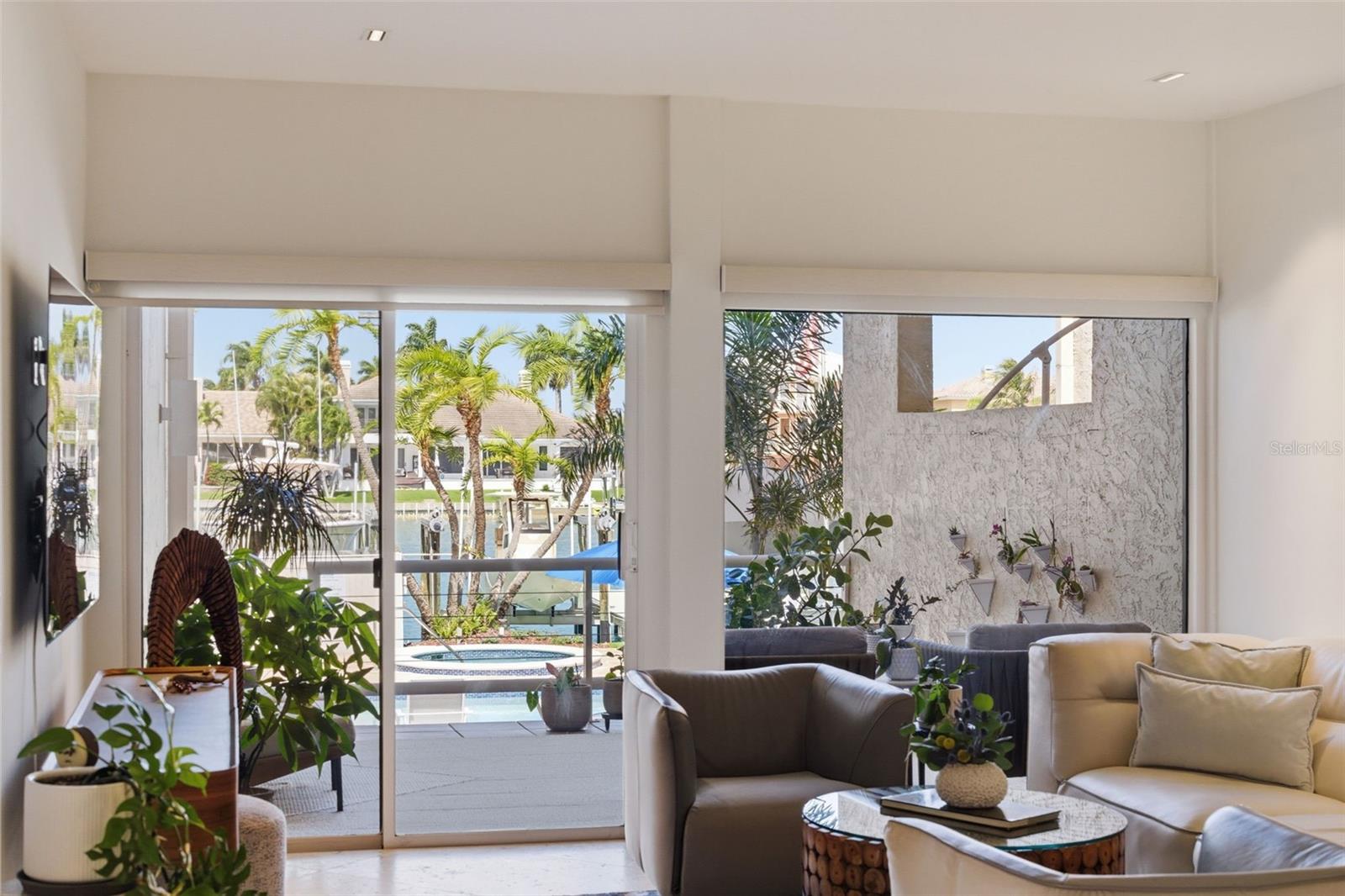 722 PINELLAS BAYWAY S #104