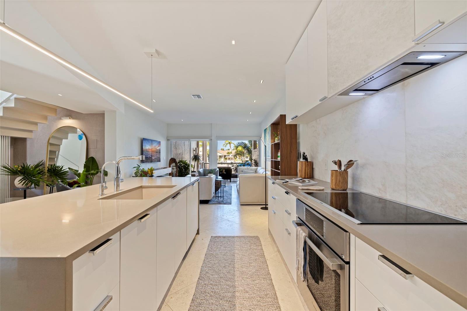 722 PINELLAS BAYWAY S #104