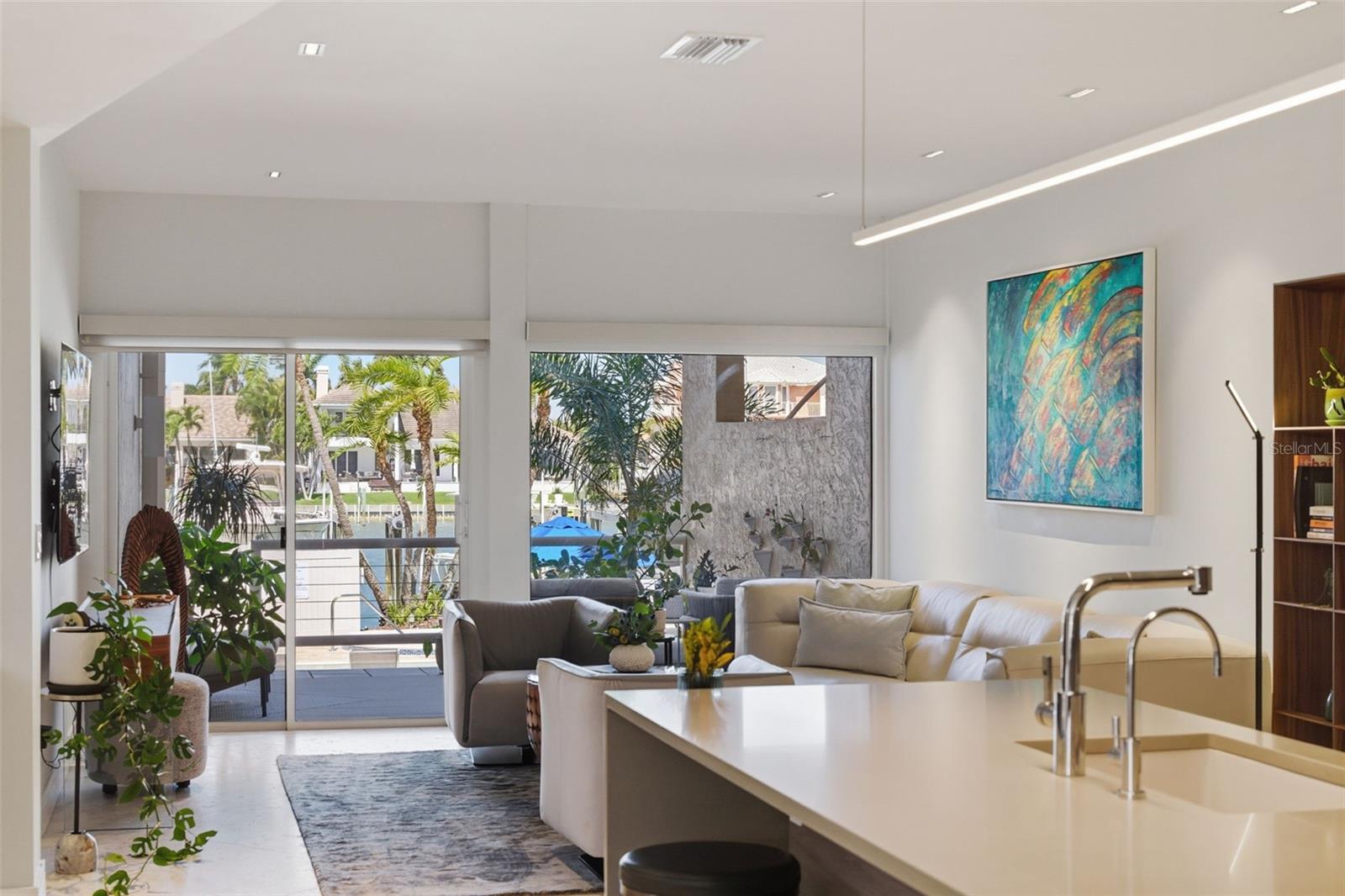 722 PINELLAS BAYWAY S #104