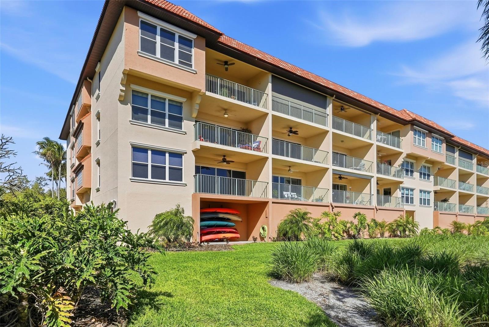 1695 PINELLAS BAYWAY S #E4