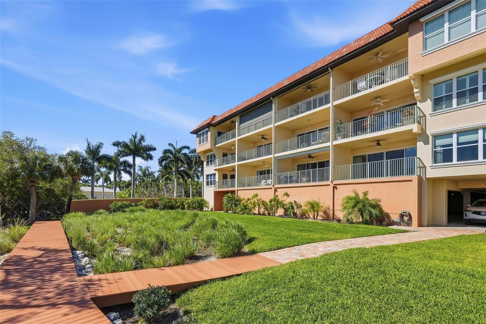1695 PINELLAS BAYWAY S #E4