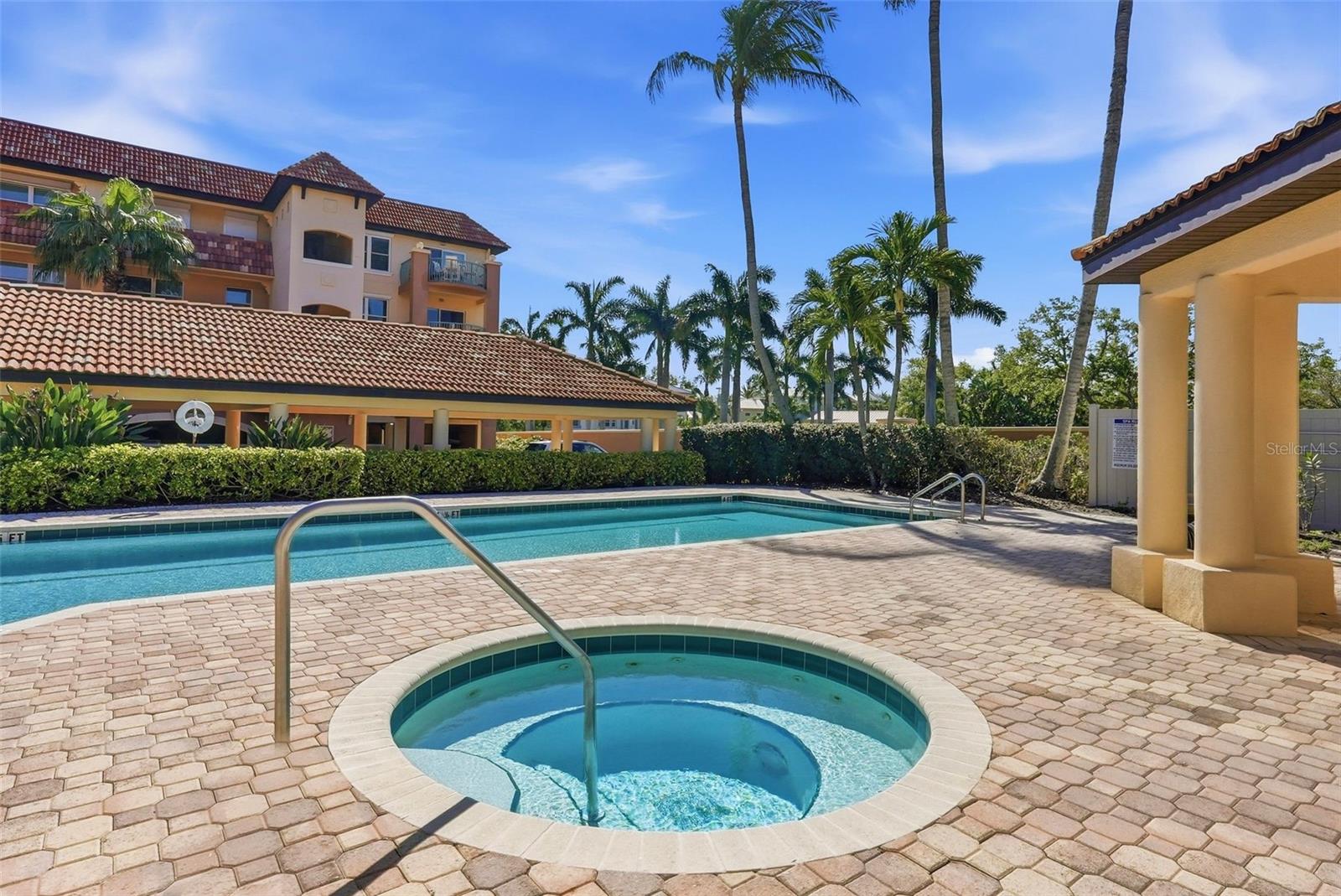 1695 PINELLAS BAYWAY S #E4