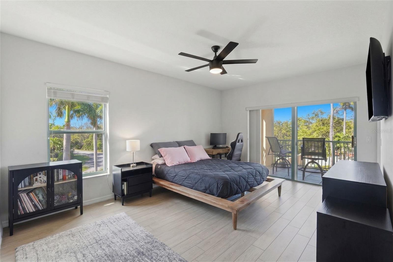 1695 PINELLAS BAYWAY S #E4
