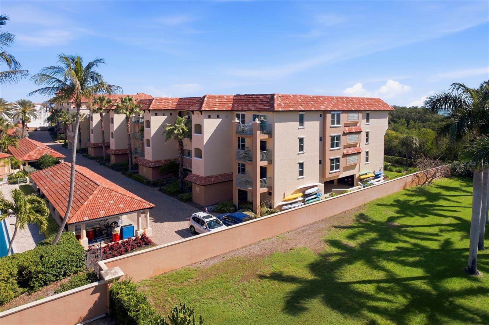 1695 PINELLAS BAYWAY S #E4