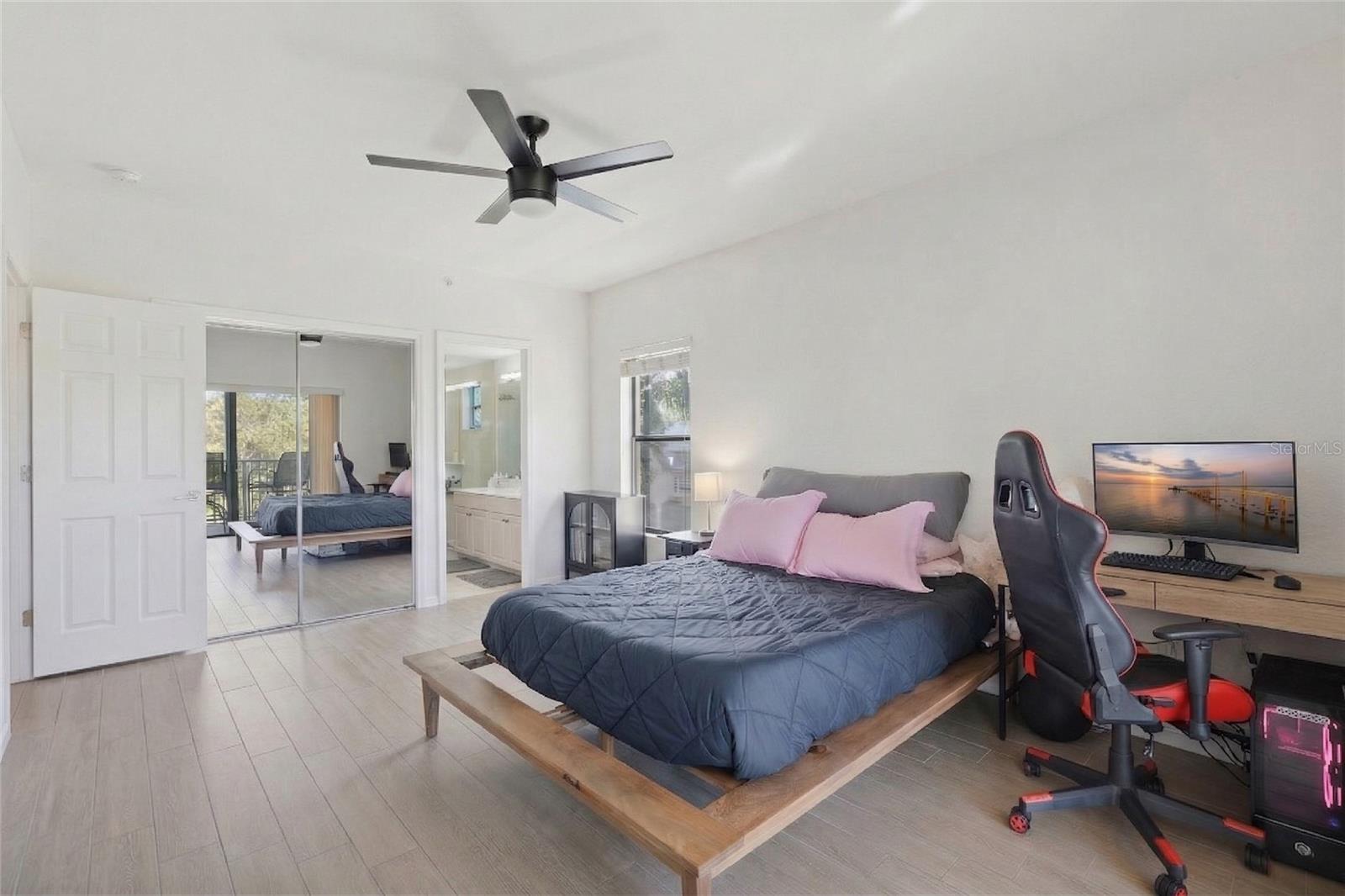 1695 PINELLAS BAYWAY S #E4