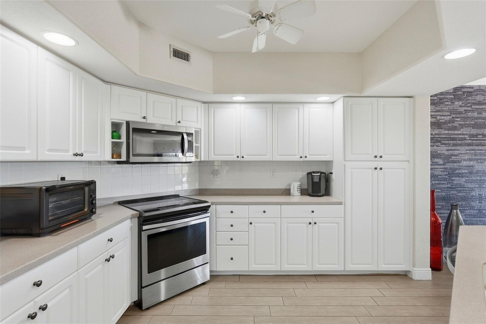1695 PINELLAS BAYWAY S #E4