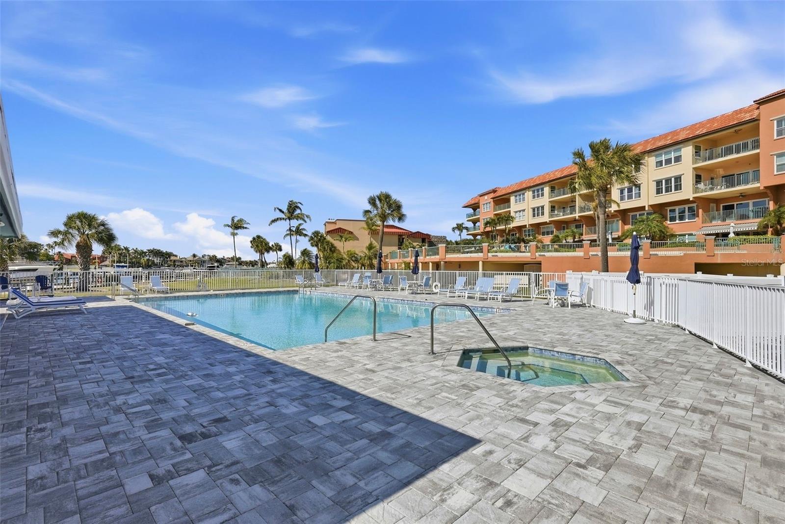 1100 PINELLAS BAYWAY S #G2