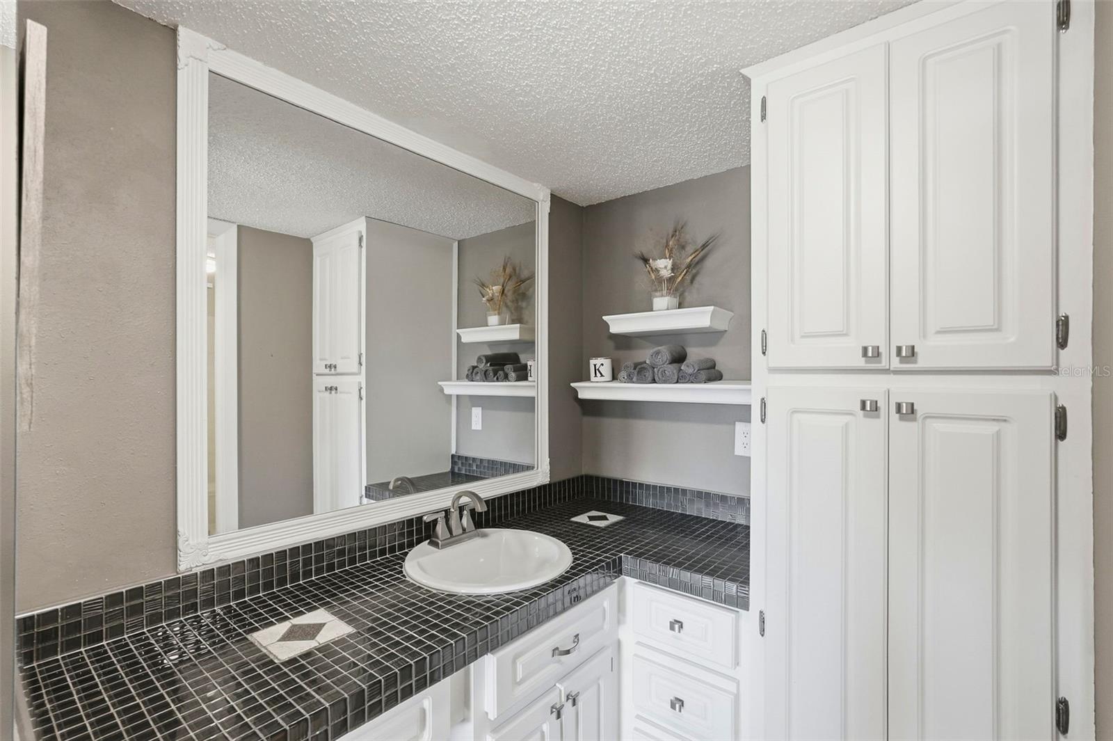 1060 PINELLAS BAYWAY S #204