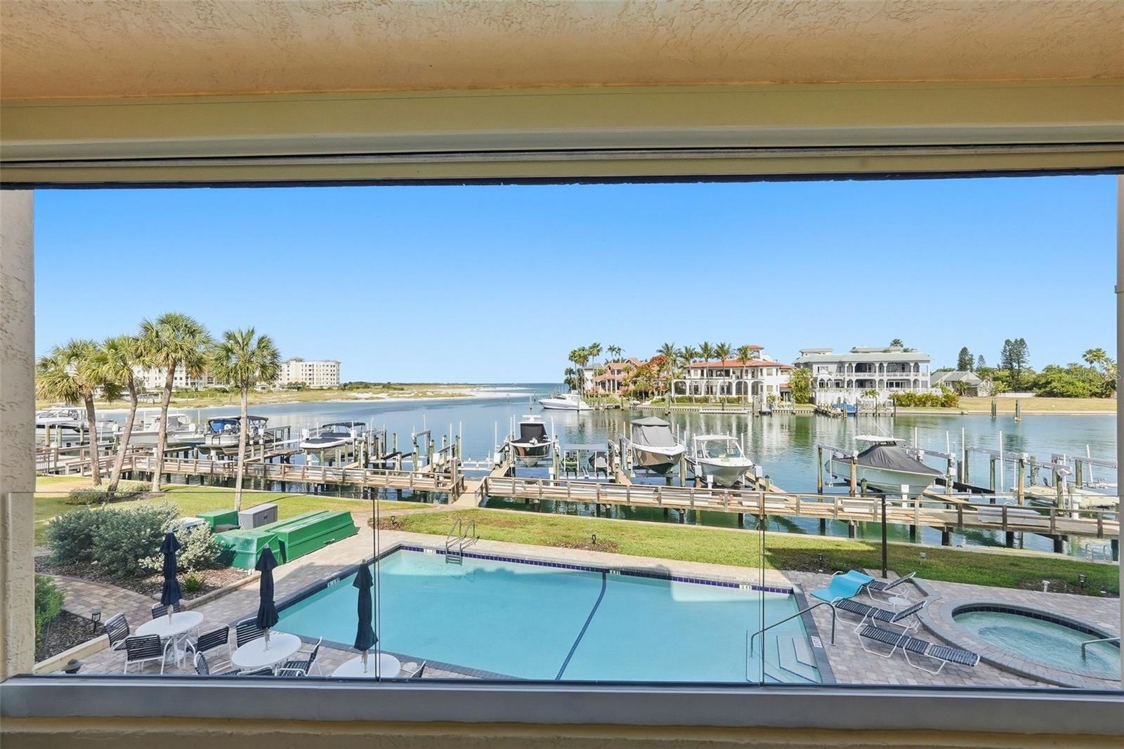 1060 PINELLAS BAYWAY S #204