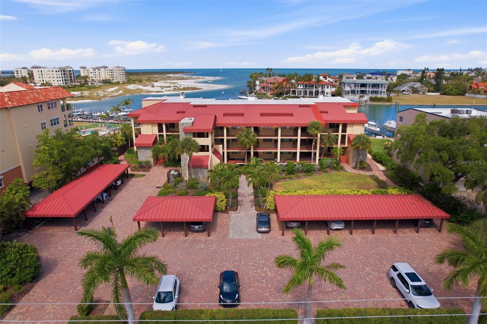 1060 PINELLAS BAYWAY S #204