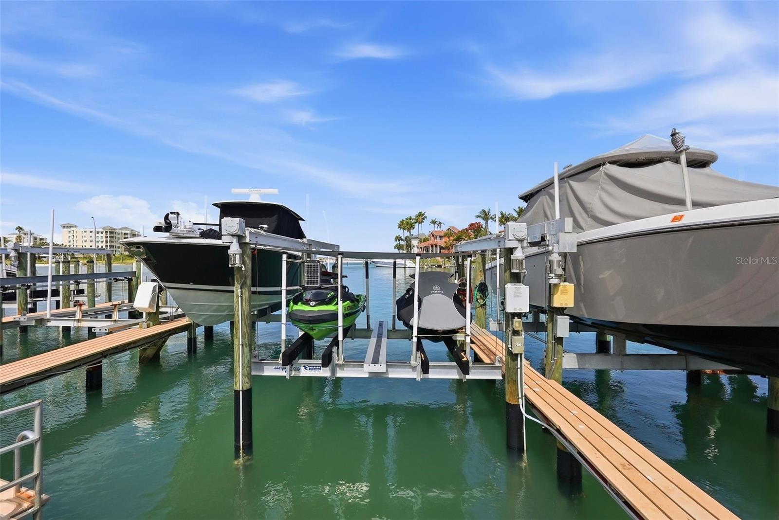 1060 PINELLAS BAYWAY S #204