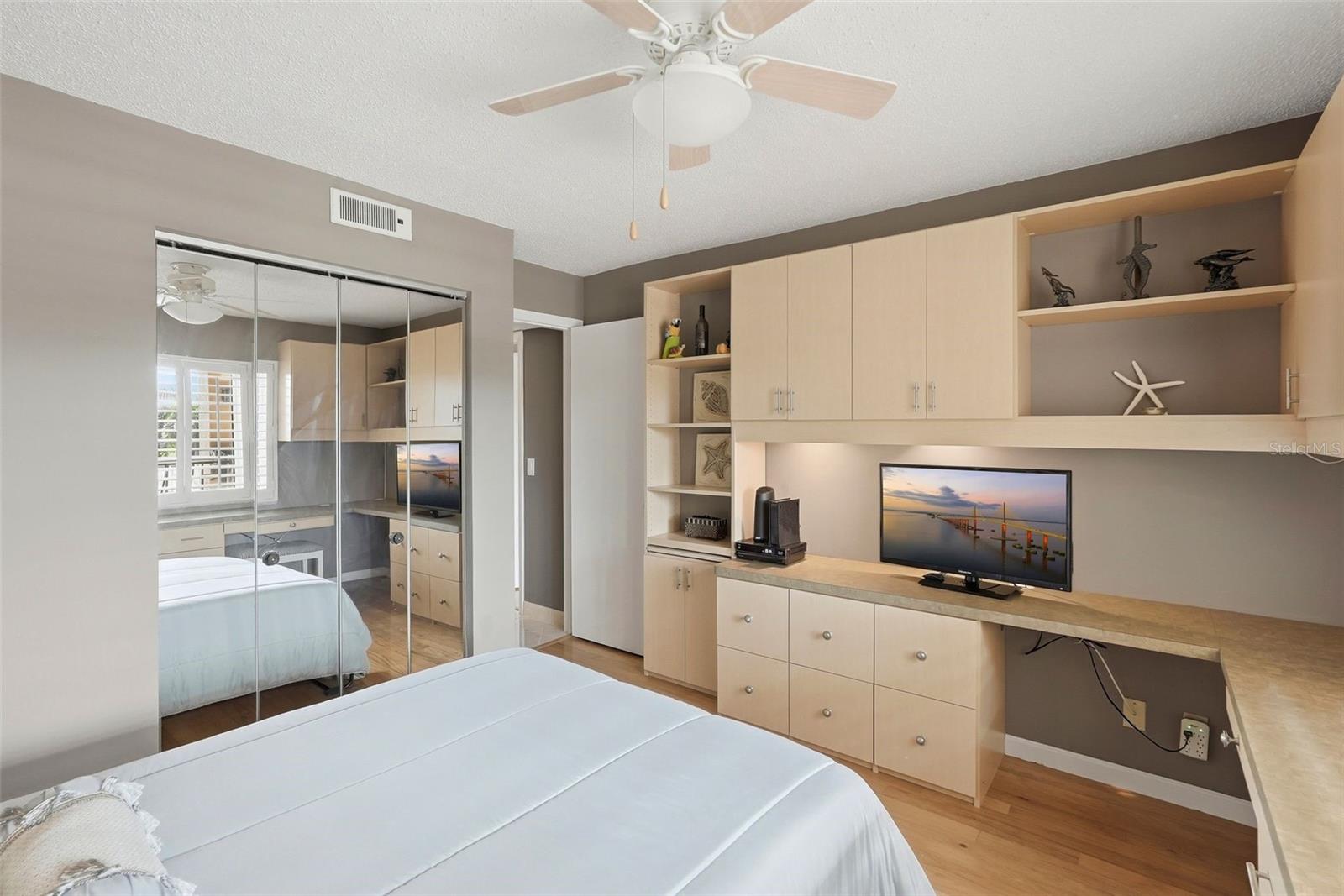 1060 PINELLAS BAYWAY S #204
