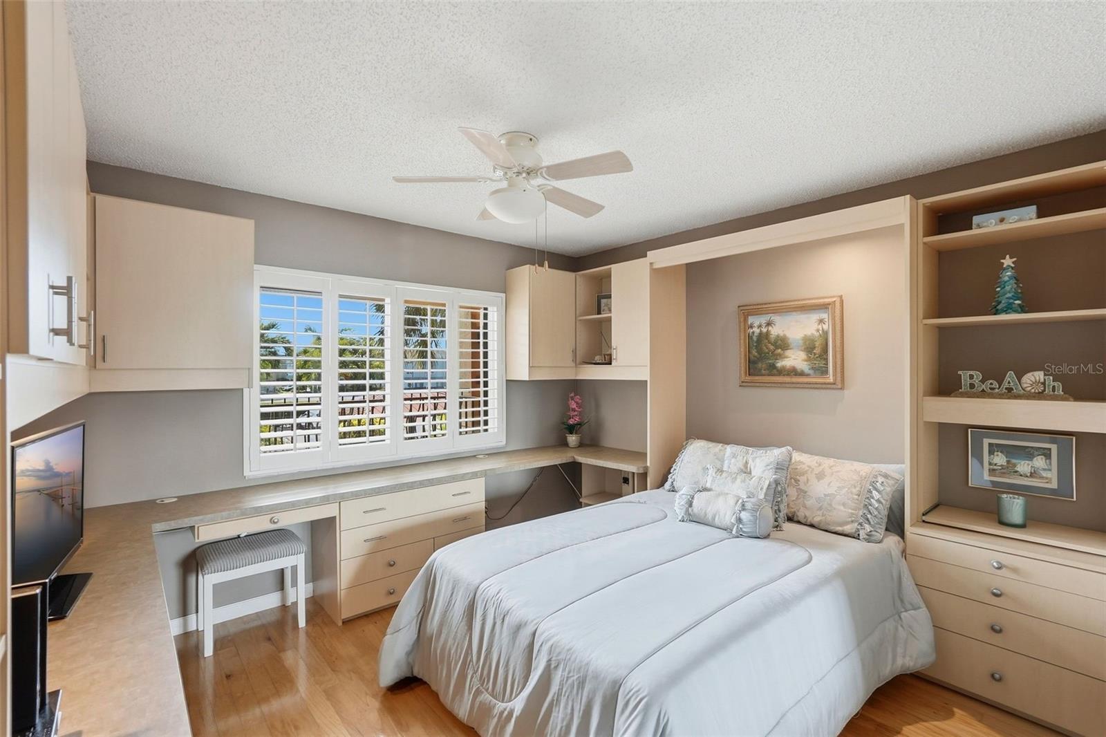 1060 PINELLAS BAYWAY S #204