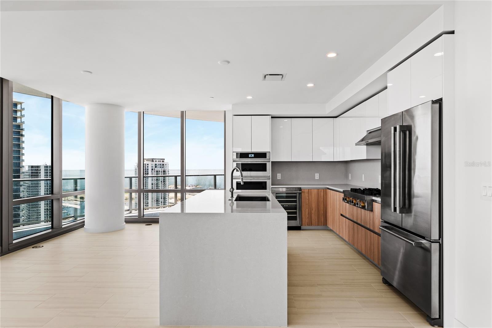 400 CENTRAL AVE #3107