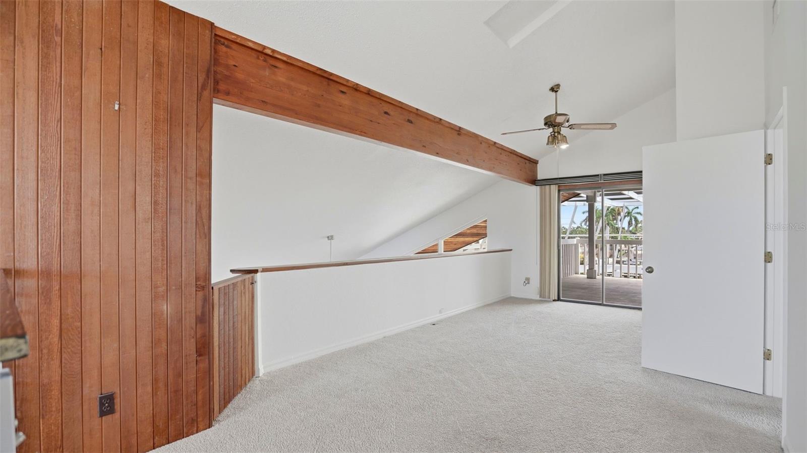 503 LAGUNA DR