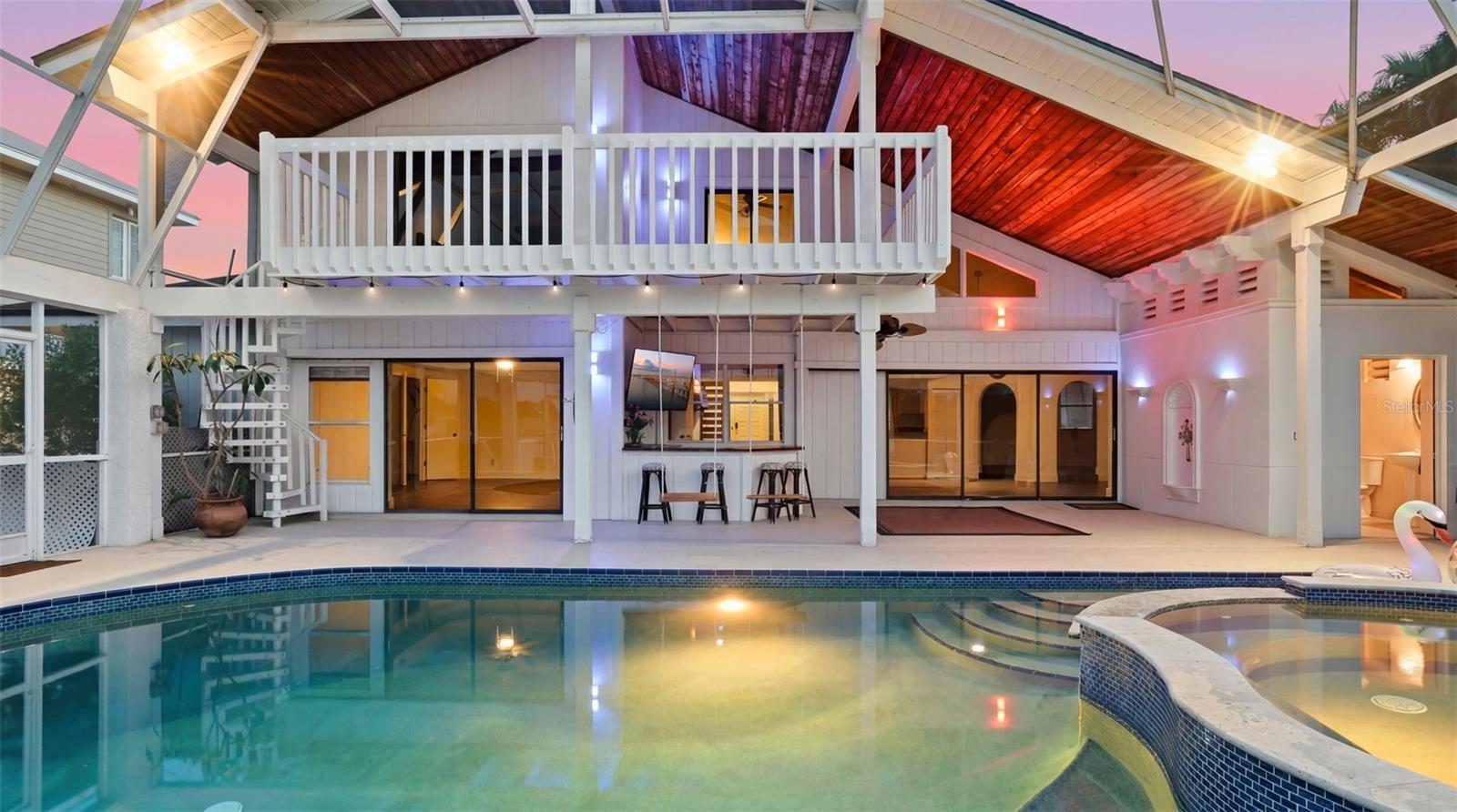 503 LAGUNA DR