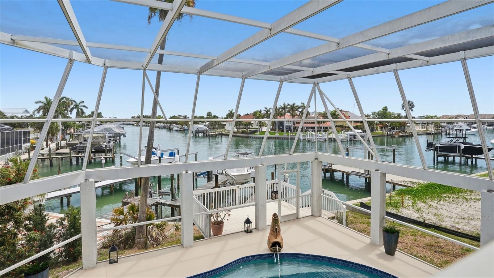503 LAGUNA DR
