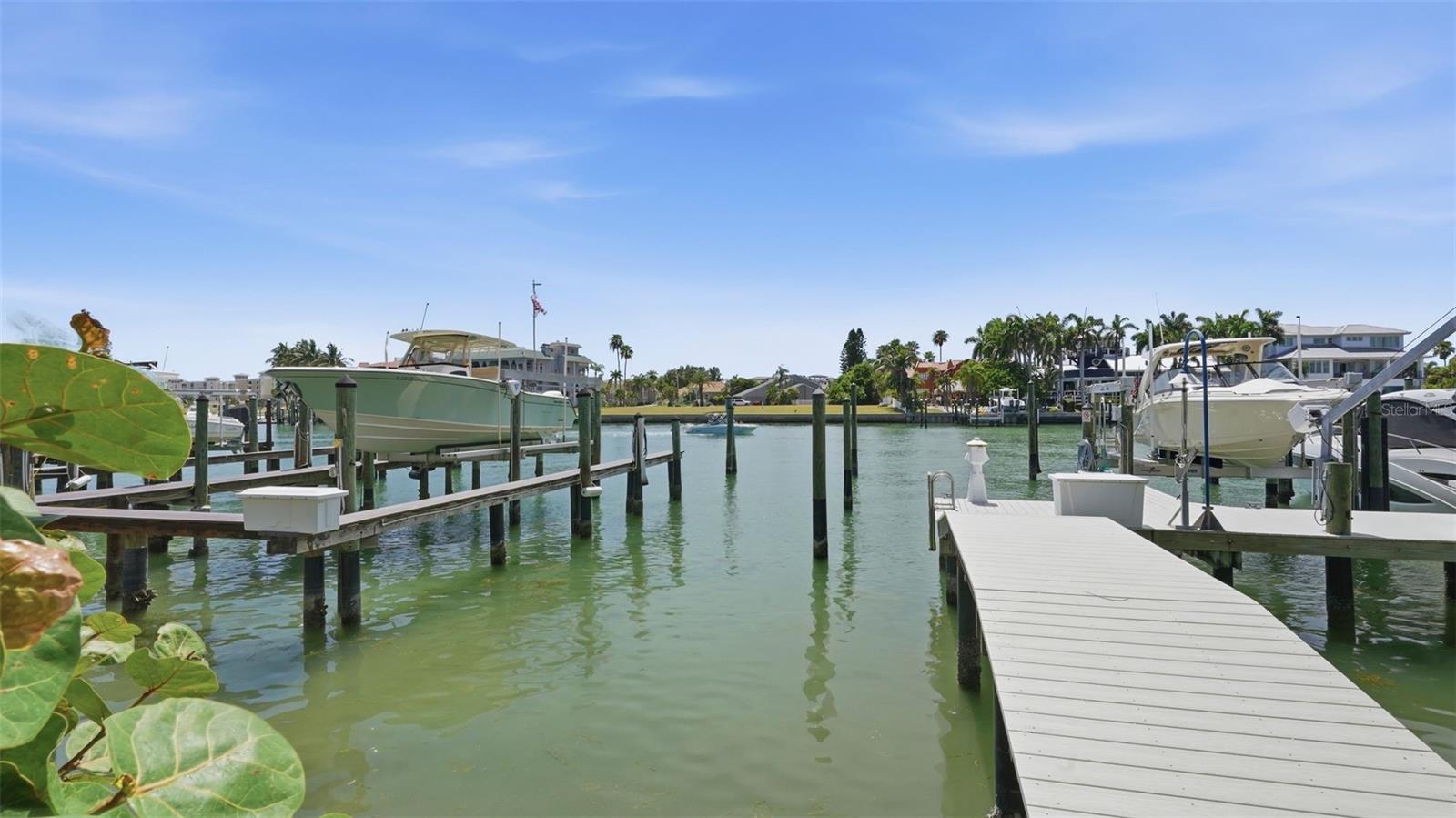 910 PINELLAS BAYWAY S #201