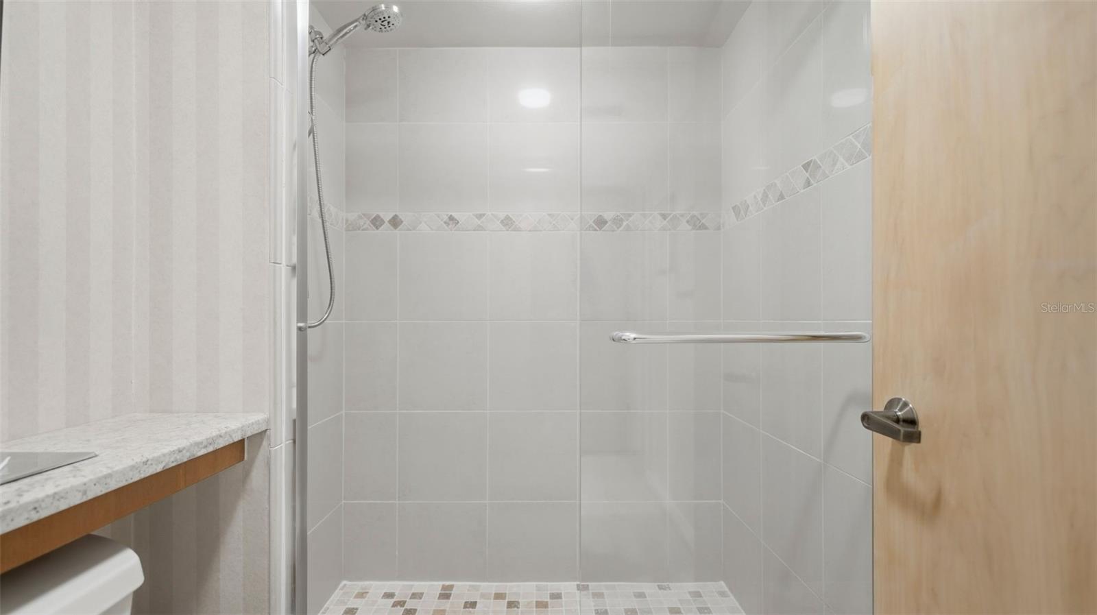 910 PINELLAS BAYWAY S #201