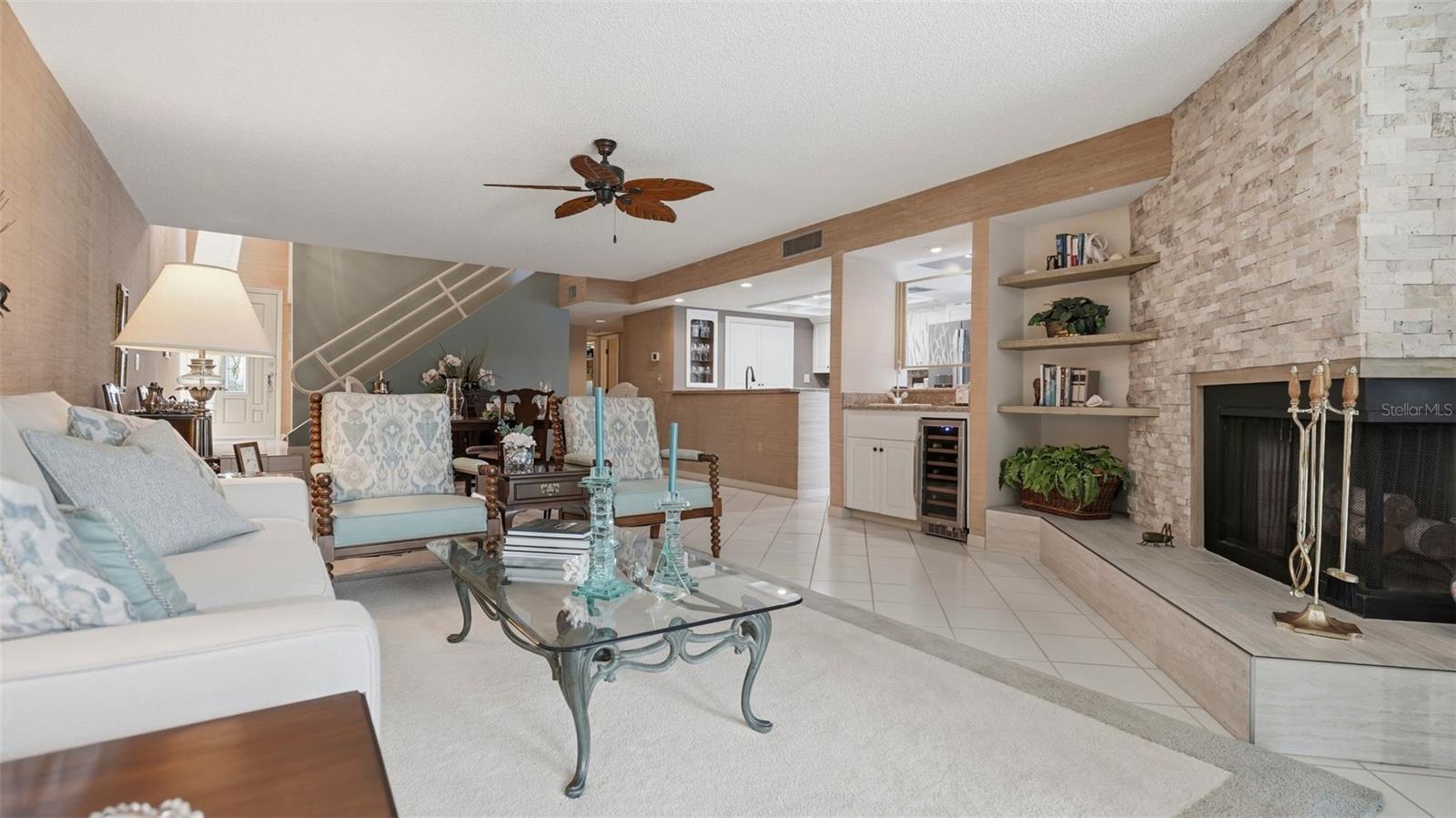 910 PINELLAS BAYWAY S #201