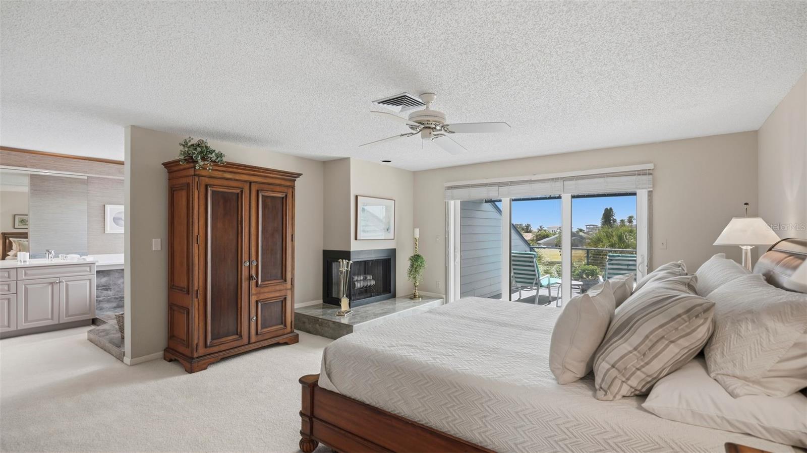 910 PINELLAS BAYWAY S #201