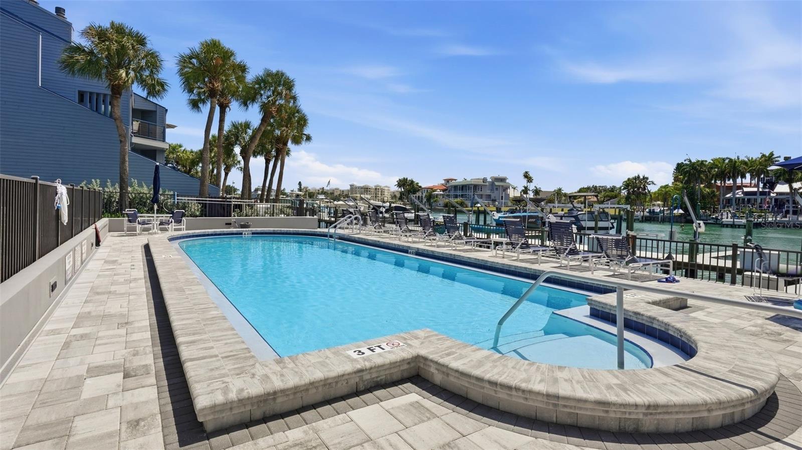 910 PINELLAS BAYWAY S #201