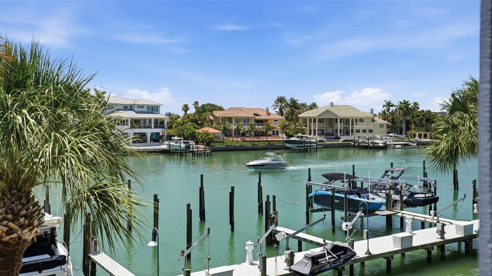 910 PINELLAS BAYWAY S #201