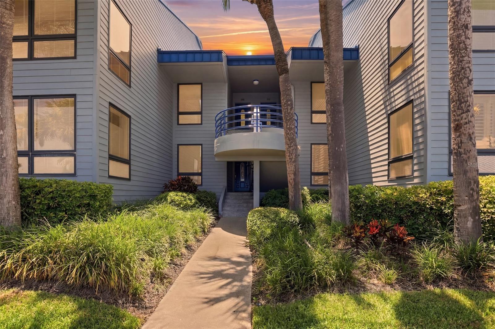 910 PINELLAS BAYWAY S #201