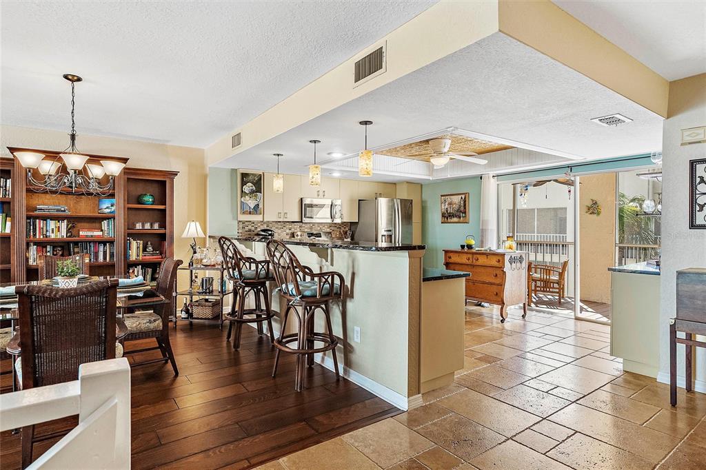 1109 PINELLAS BAYWAY S Unit: 303