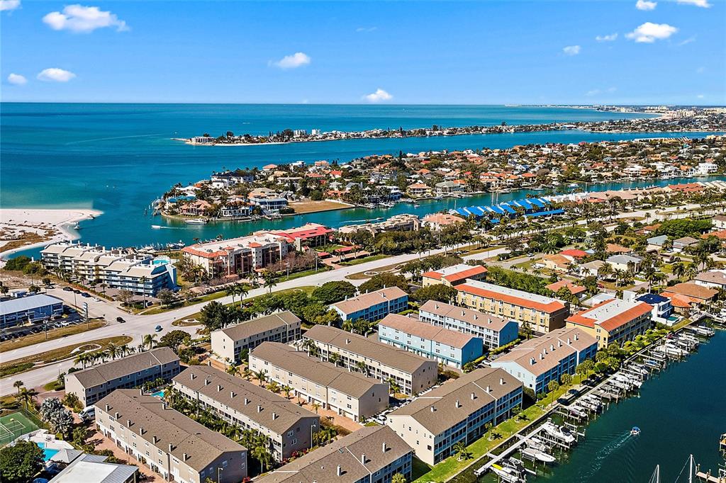 1109 PINELLAS BAYWAY S Unit: 303