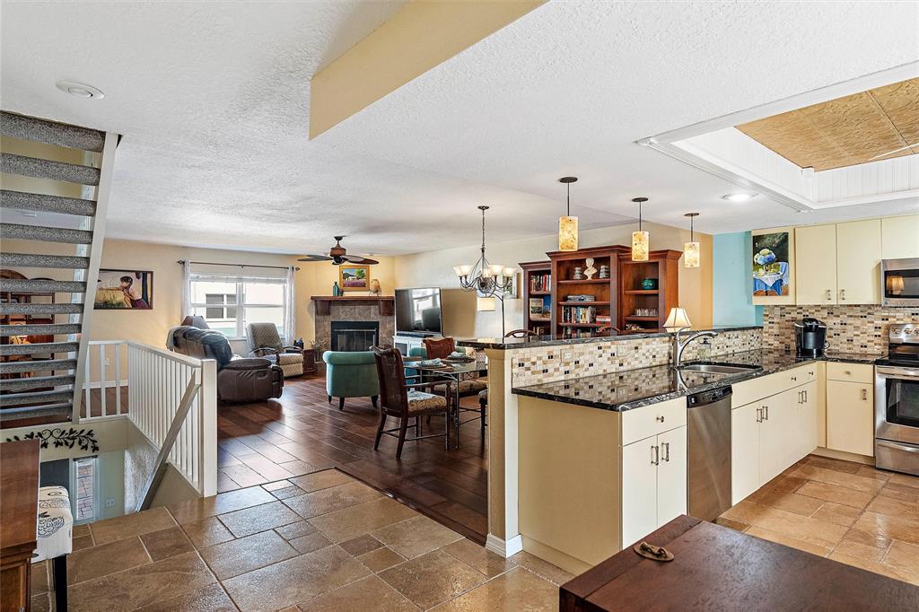 1109 PINELLAS BAYWAY S Unit: 303