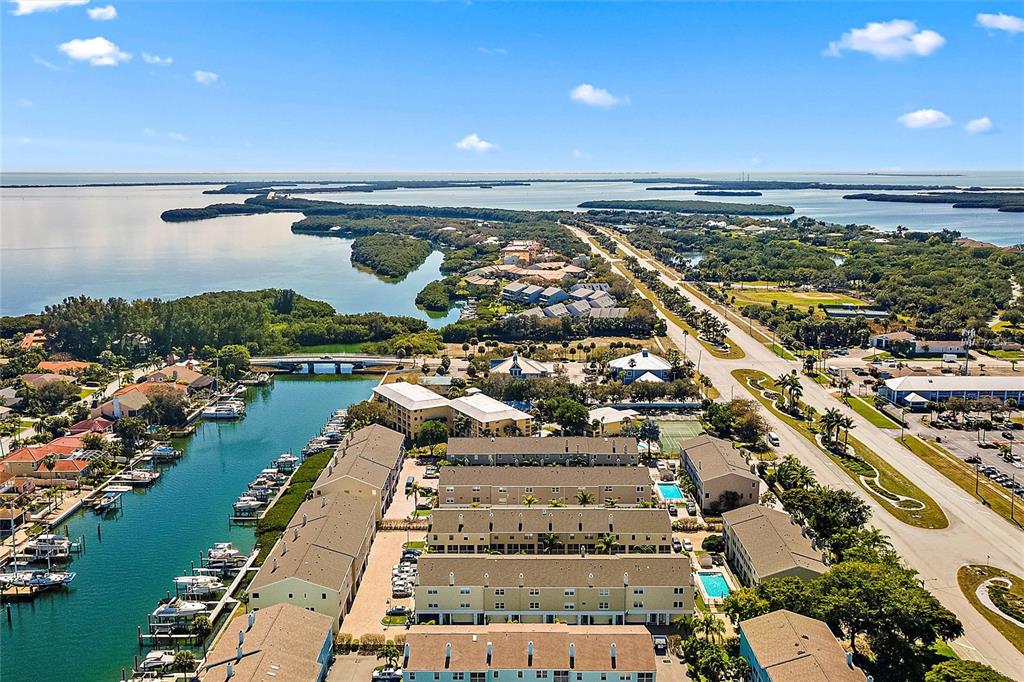 1109 PINELLAS BAYWAY S Unit: 303