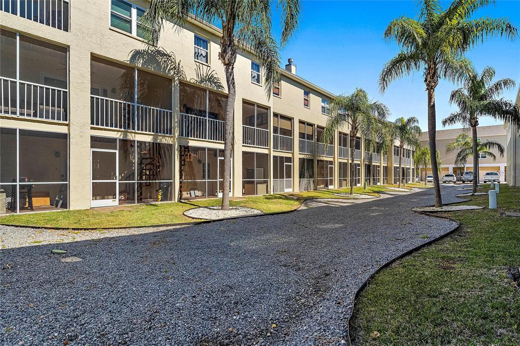 1109 PINELLAS BAYWAY S Unit: 303