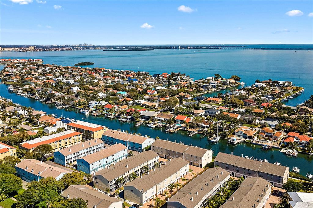 1109 PINELLAS BAYWAY S Unit: 303
