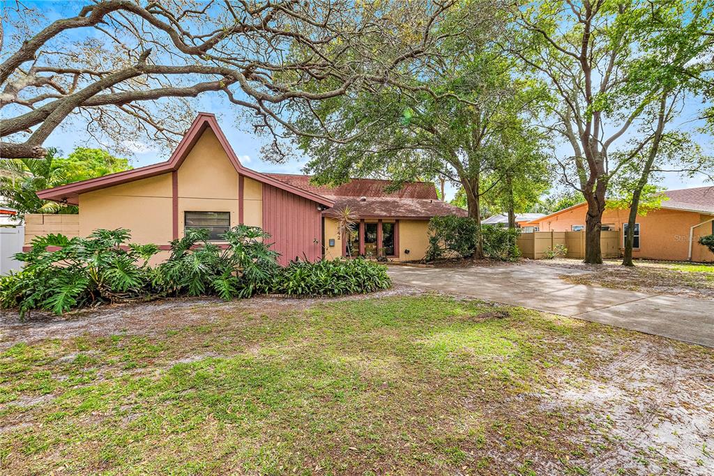 1942 PINELLAS POINT DRIVE S