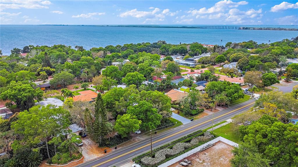 1942 PINELLAS POINT DRIVE S