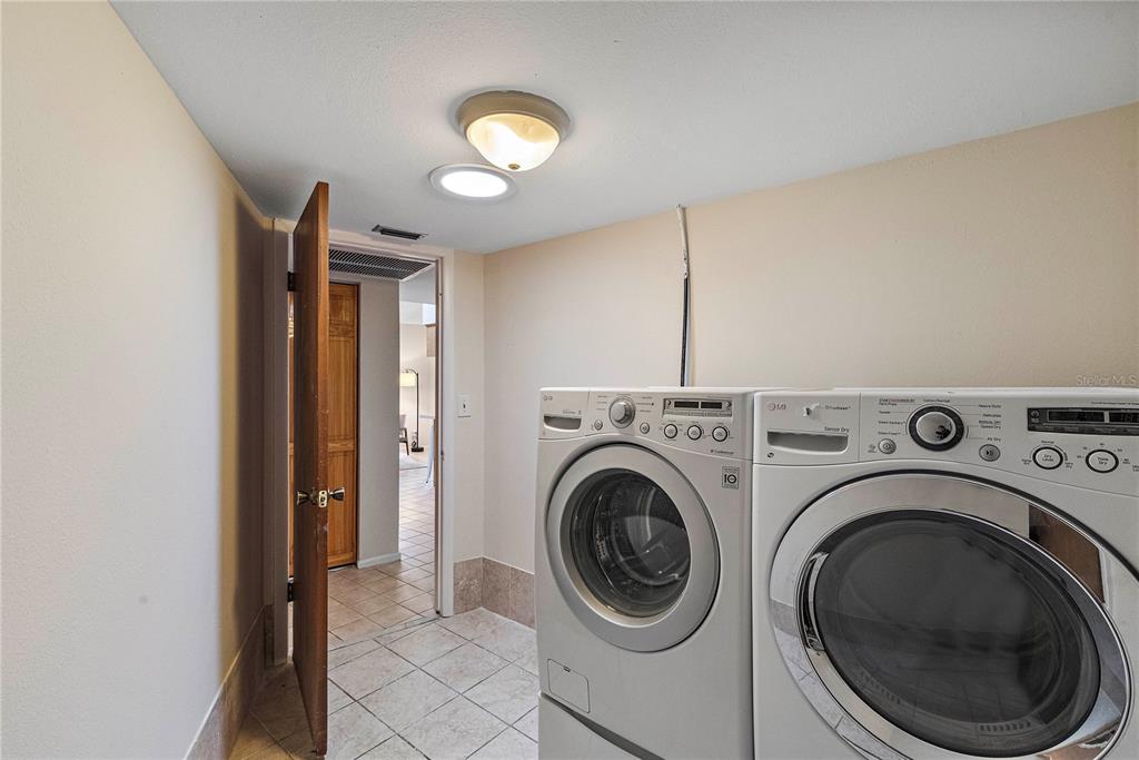 1942 PINELLAS POINT DRIVE S