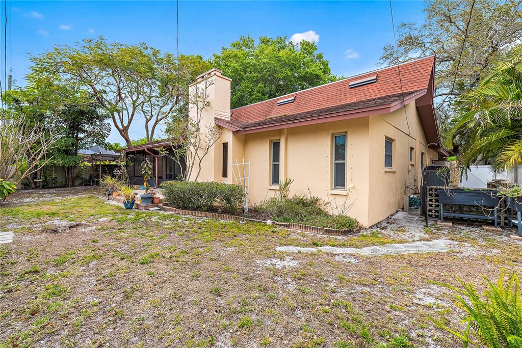 1942 PINELLAS POINT DRIVE S