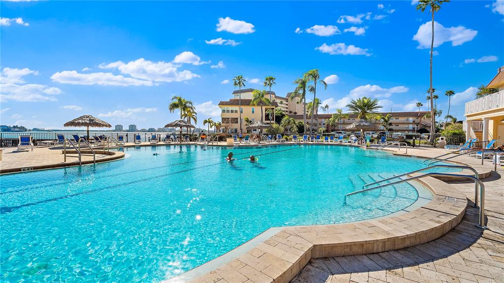 5220 BRITTANY DRIVE S Unit: 607