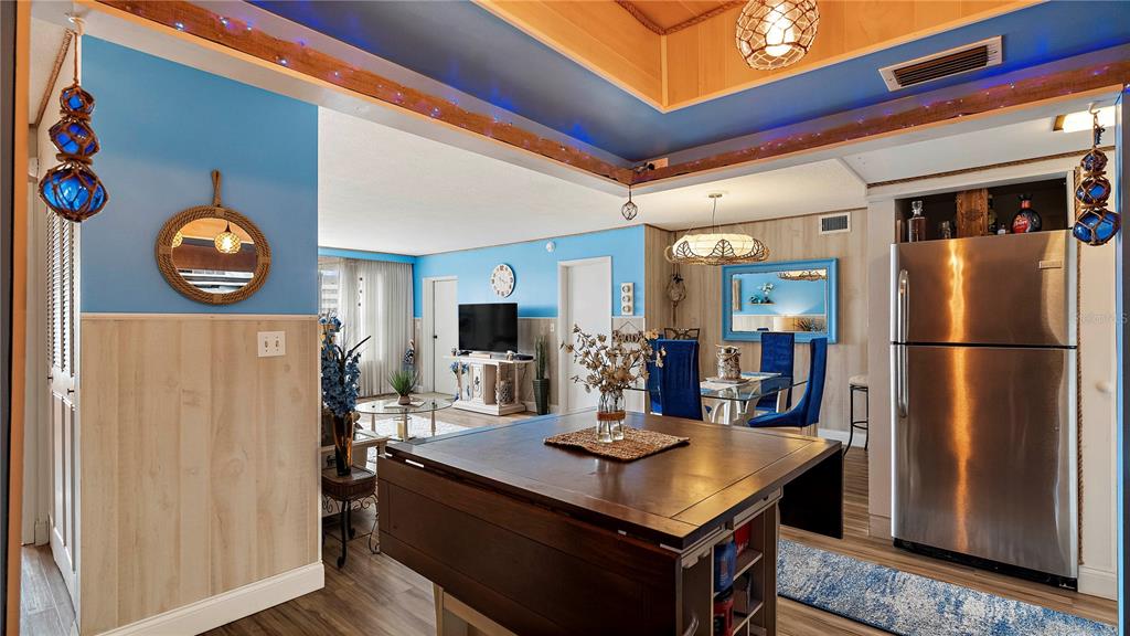 5220 BRITTANY DRIVE S Unit: 607