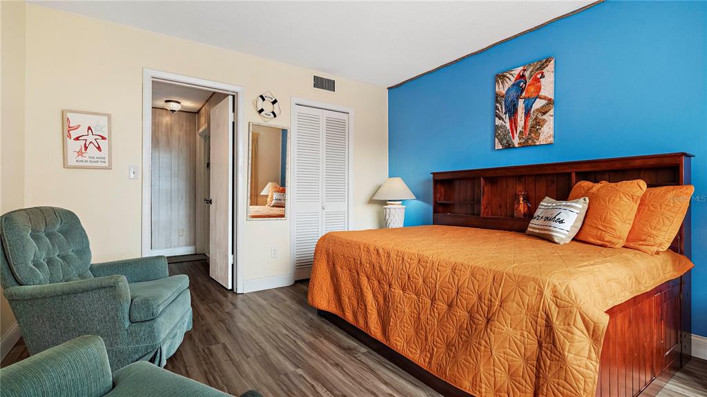 5220 BRITTANY DRIVE S Unit: 607