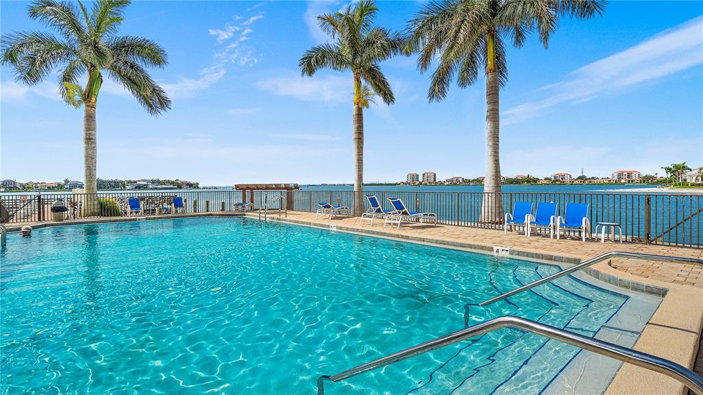 5220 BRITTANY DRIVE S Unit: 607