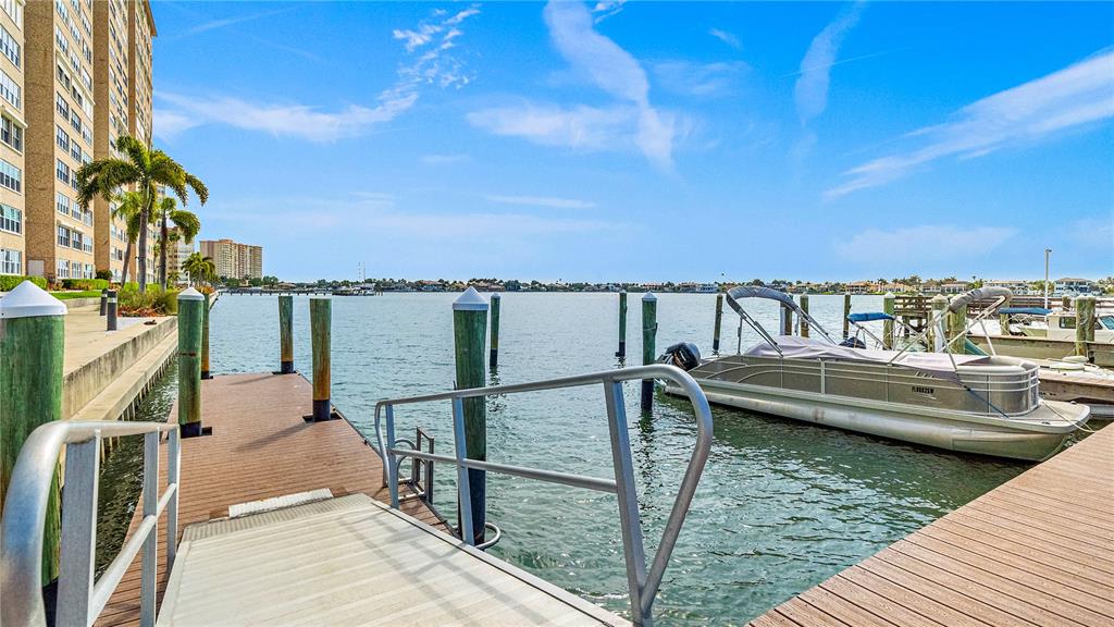 5220 BRITTANY DRIVE S Unit: 607