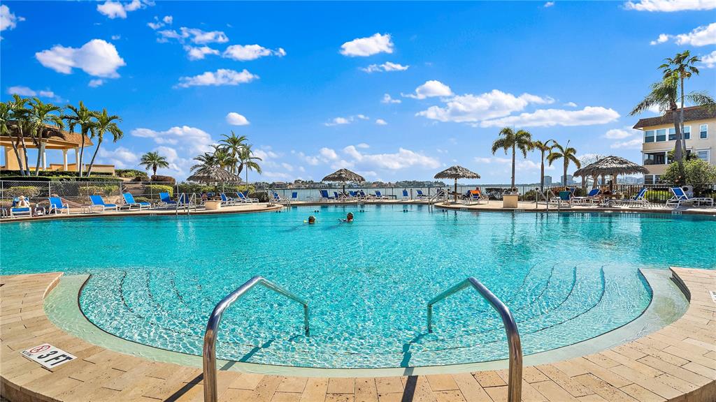 5220 BRITTANY DRIVE S Unit: 607