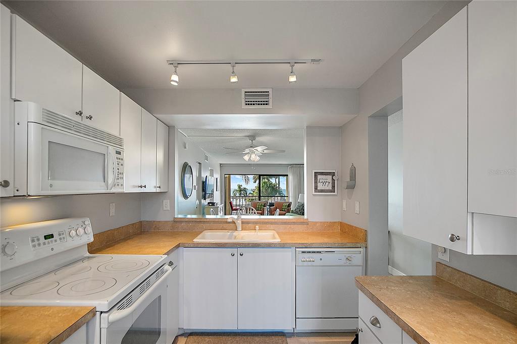 6322 PALMA DEL MAR BOULEVARD S Unit: 213