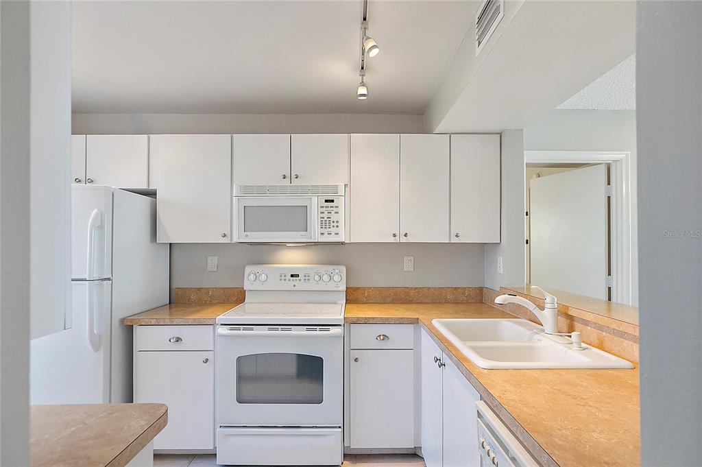 6322 PALMA DEL MAR BOULEVARD S Unit: 213